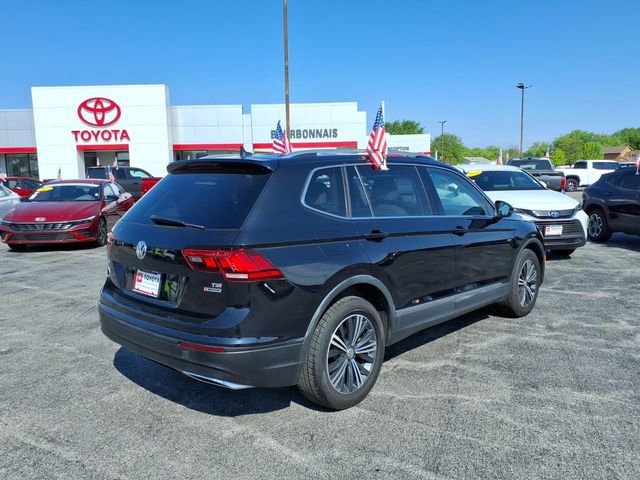 Used 2018 Volkswagen Tiguan SEL w/ 3rd Row Seat Package AWD/4WD image 3
