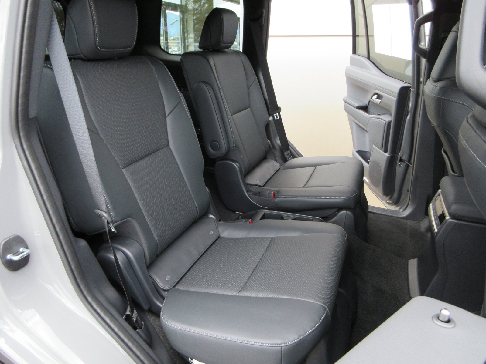 Used 2026 Lexus GX 550 w/ Cold Area Package AWD/4WD image 21