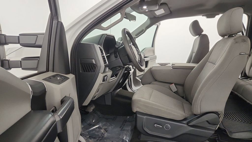 Used 2017 Ford F250 XLT w/ XLT Value Package image 14