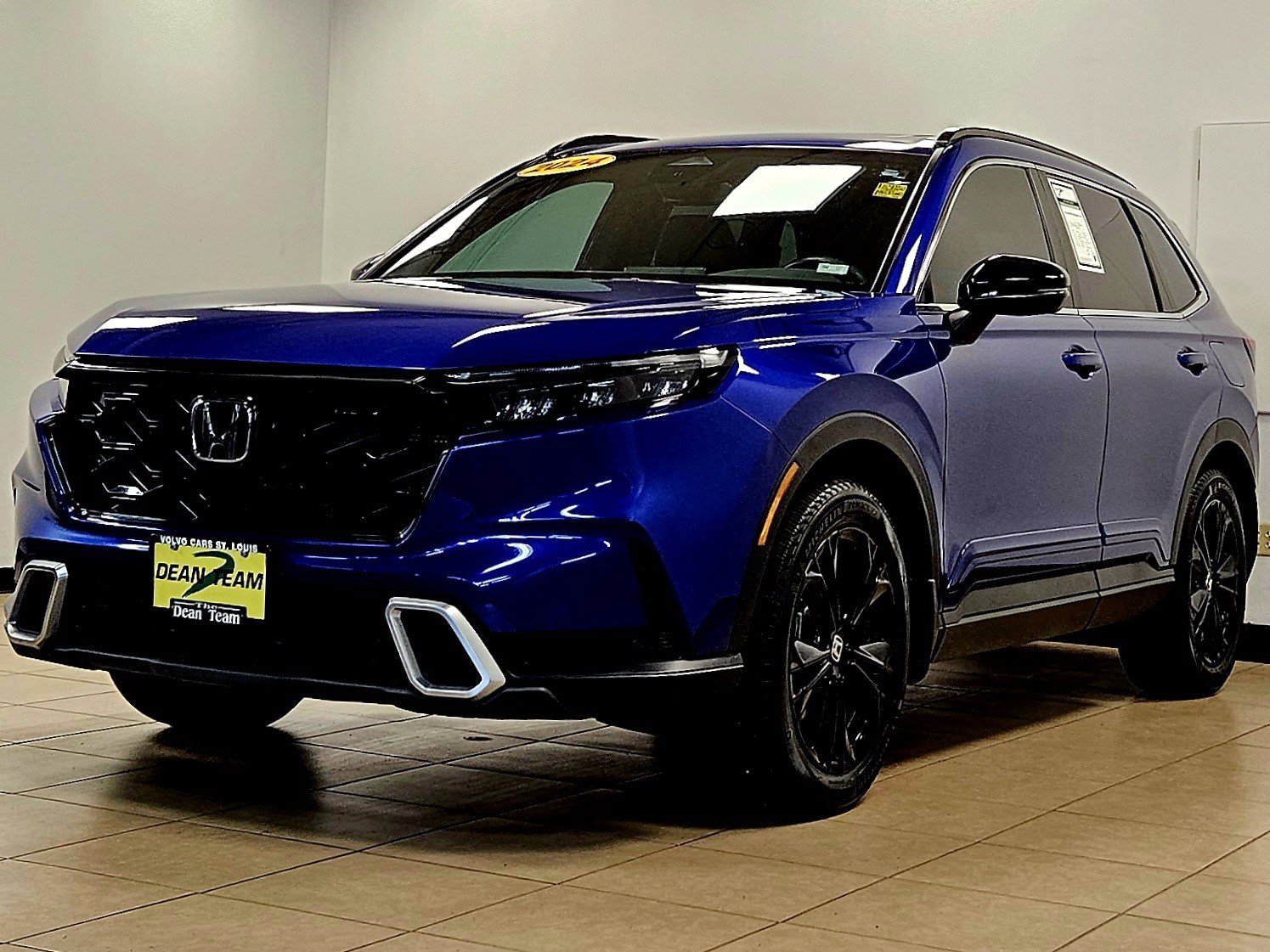 Used 2024 Honda CR-V Sport Touring image 2