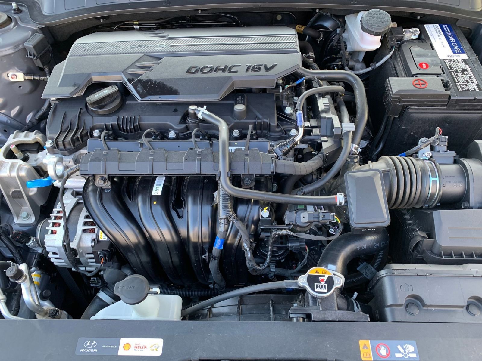 Used 2025 Hyundai Elantra SEL image 31