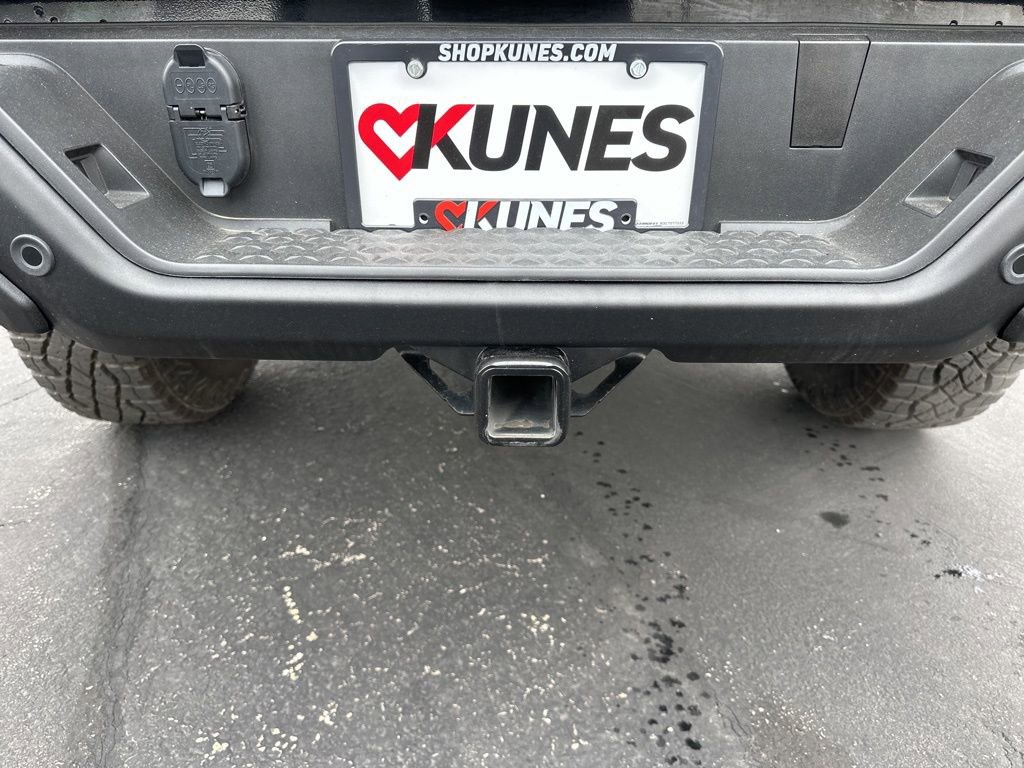 Used 2024 GMC Canyon AT4X w/ AT4X AEV Edition image 14