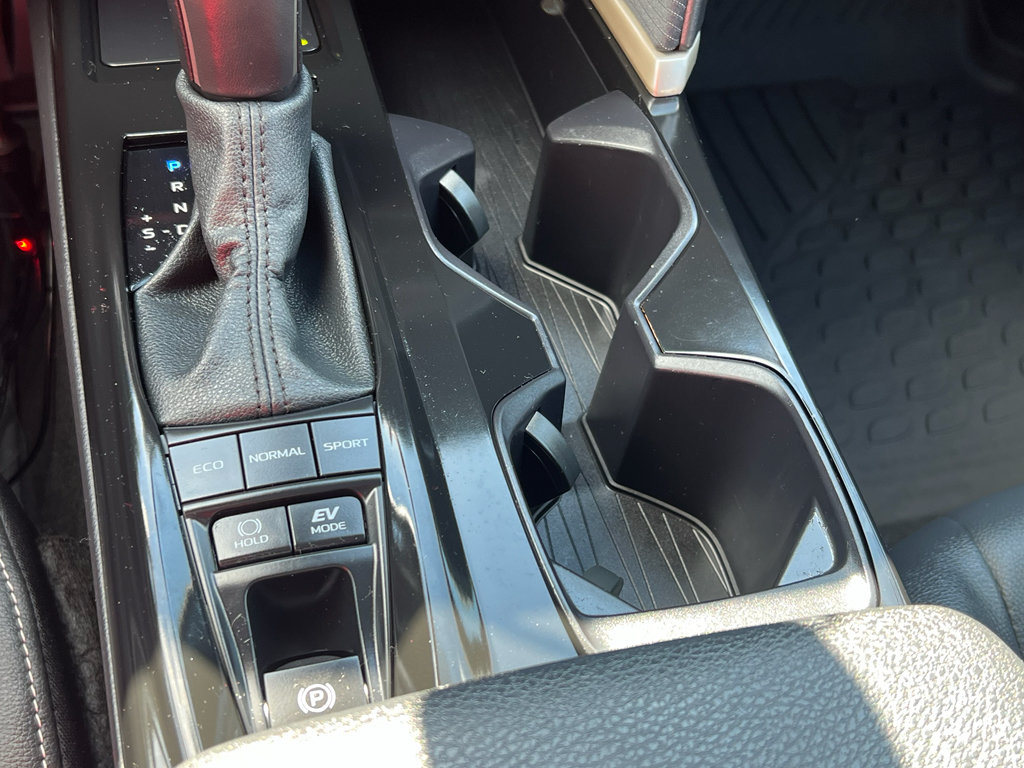 Used 2025 Toyota Camry SE FWD image 25