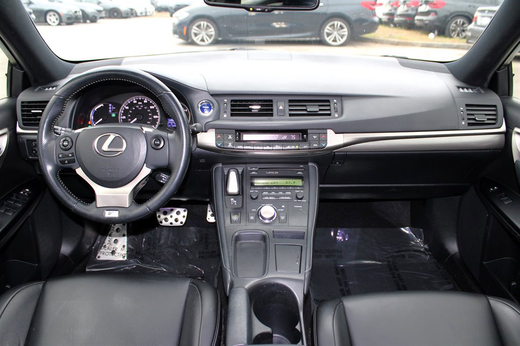 Used 2015 Lexus CT 200h w/ F Sport w/Nuluxe Interior image 13