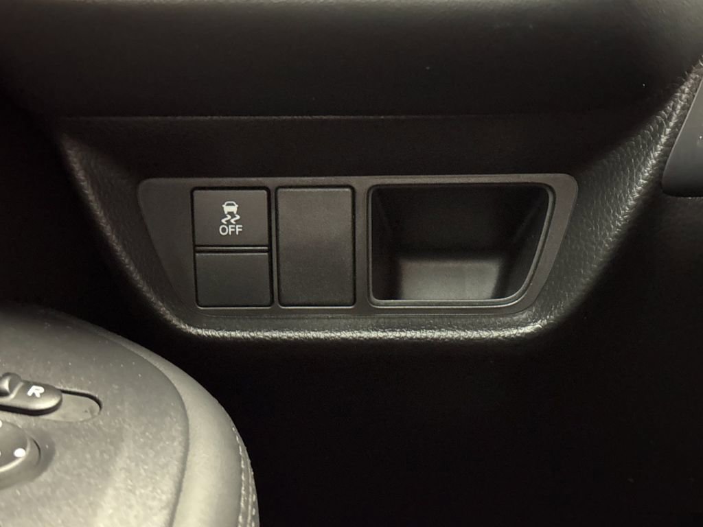 Used 2025 Honda HR-V LX image 27