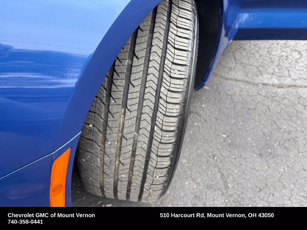 Used 2021 Chevrolet Camaro LT RWD image 29