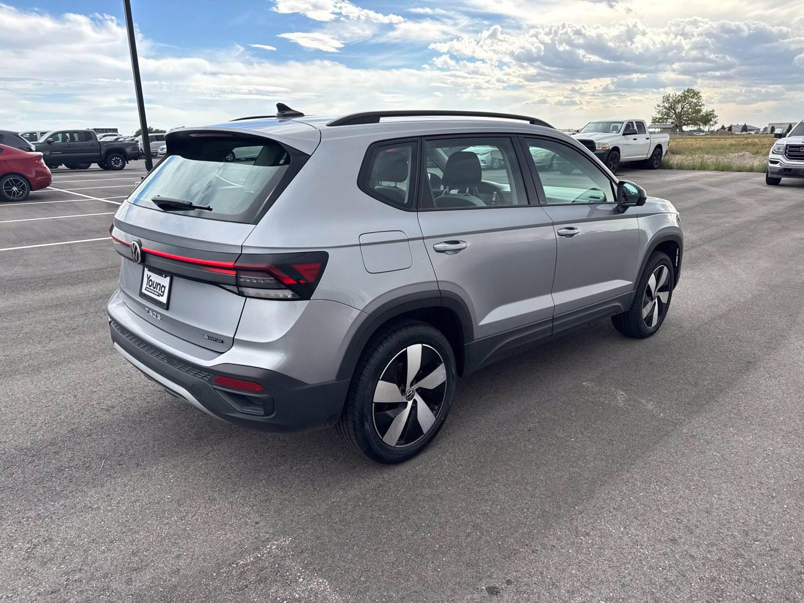 Used 2025 Volkswagen Taos S AWD/4WD image 7