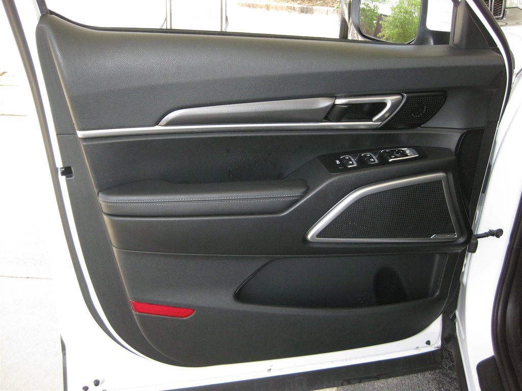 Used 2023 Kia Telluride S w/ S Sunroof Package image 17