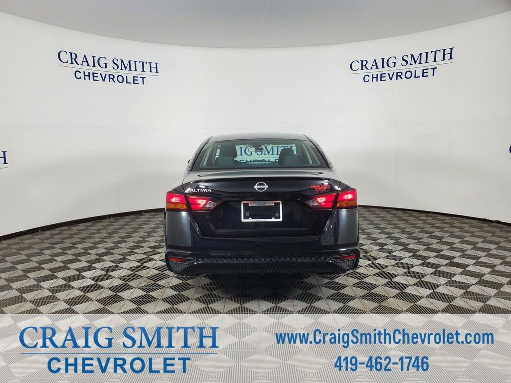 Used 2024 Nissan Altima 2.5 S FWD image 12