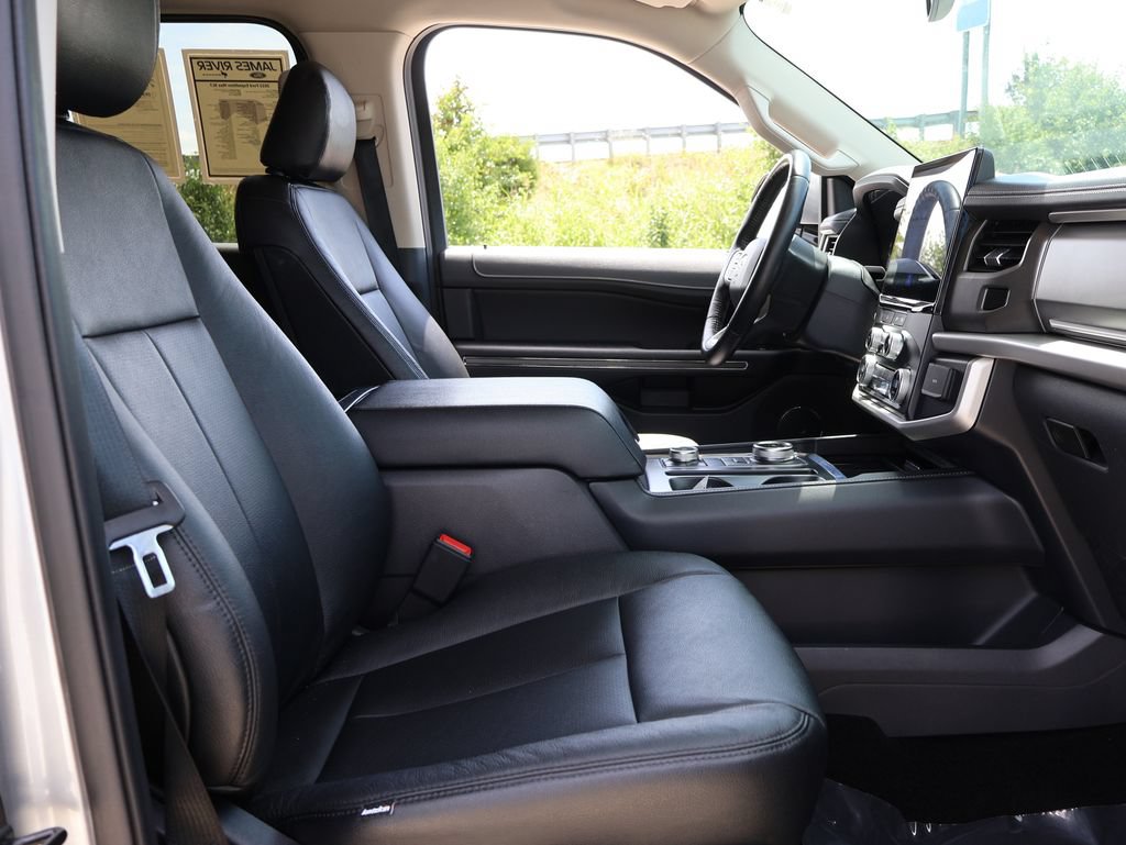 Used 2022 Ford Expedition Max XLT AWD/4WD image 10
