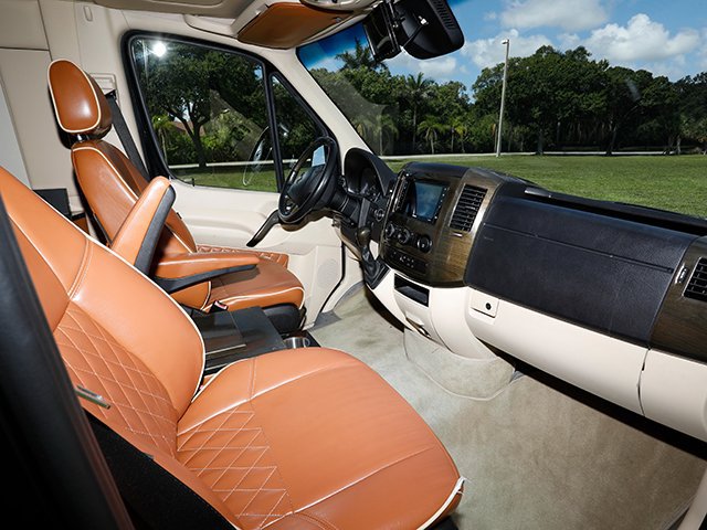 Used 2017 Mercedes-Benz Sprinter 3500 image 11