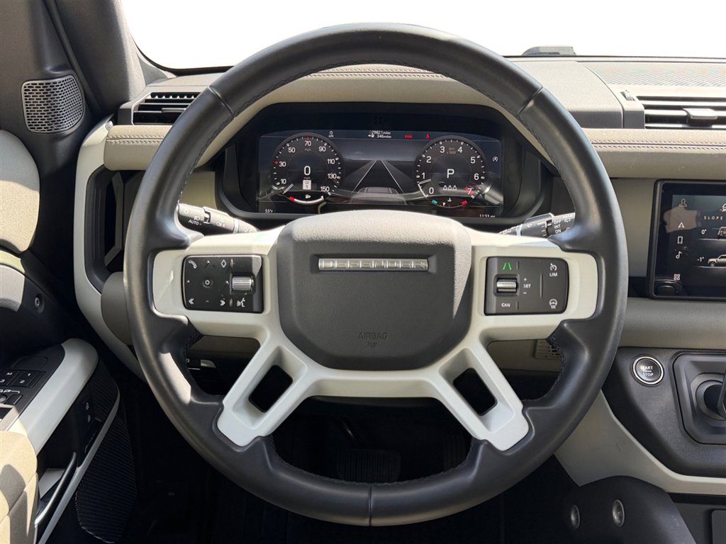 Used 2023 Land Rover Defender 90 S image 11