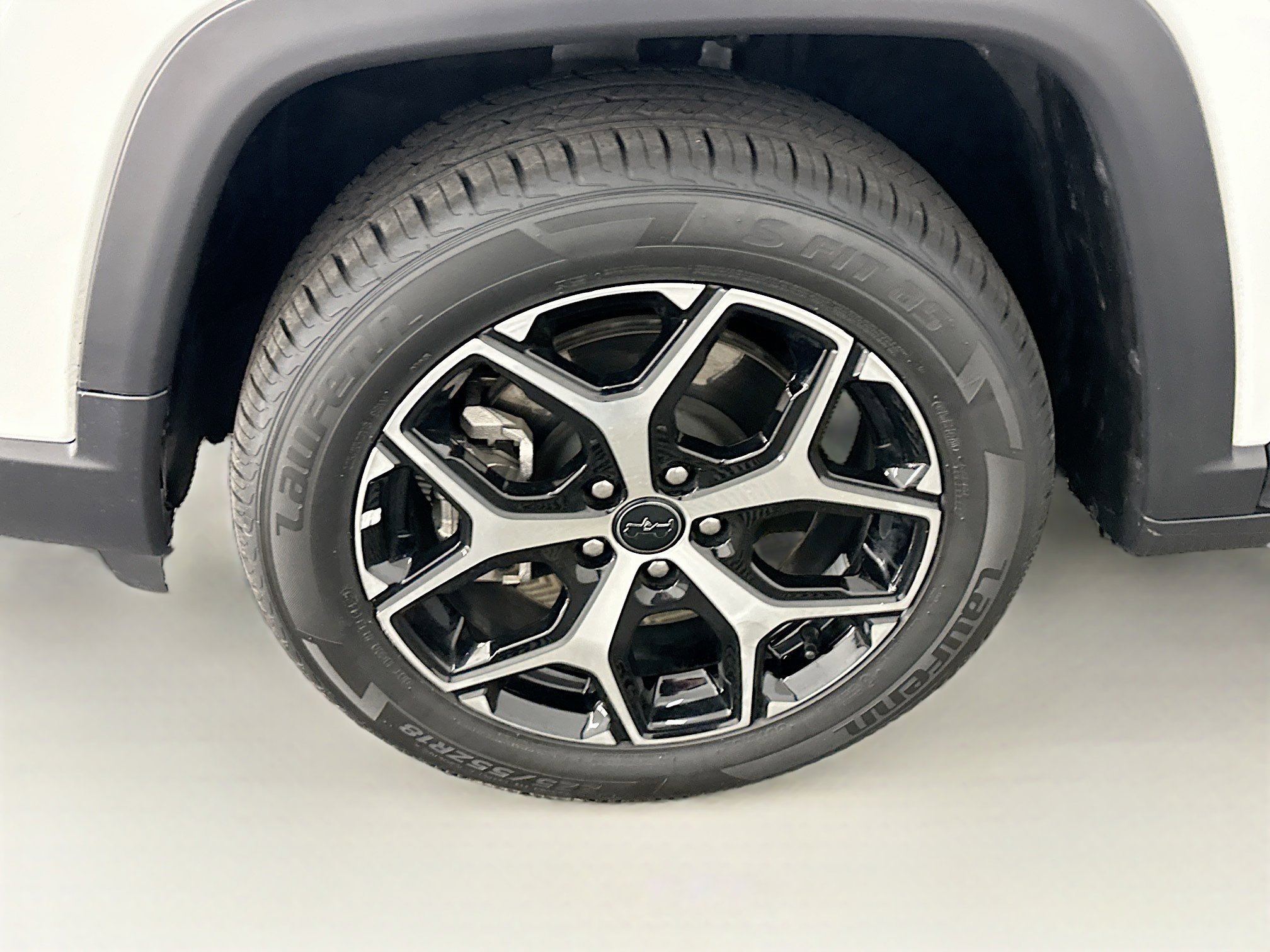 Used 2025 Jeep Compass Limited image 11