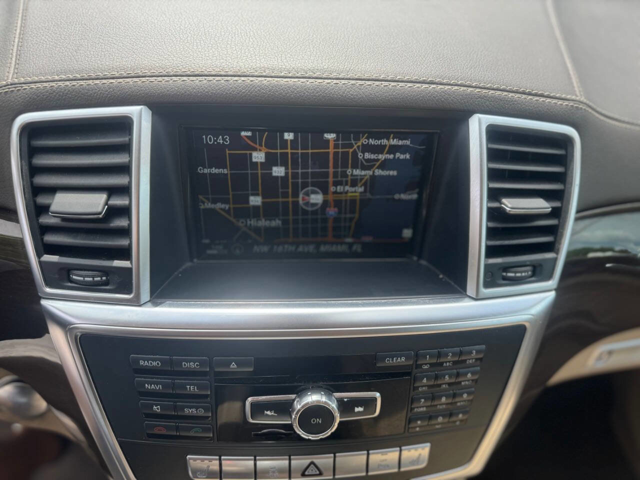 Used 2015 Mercedes-Benz GL 320 BlueTEC 4MATIC image 10