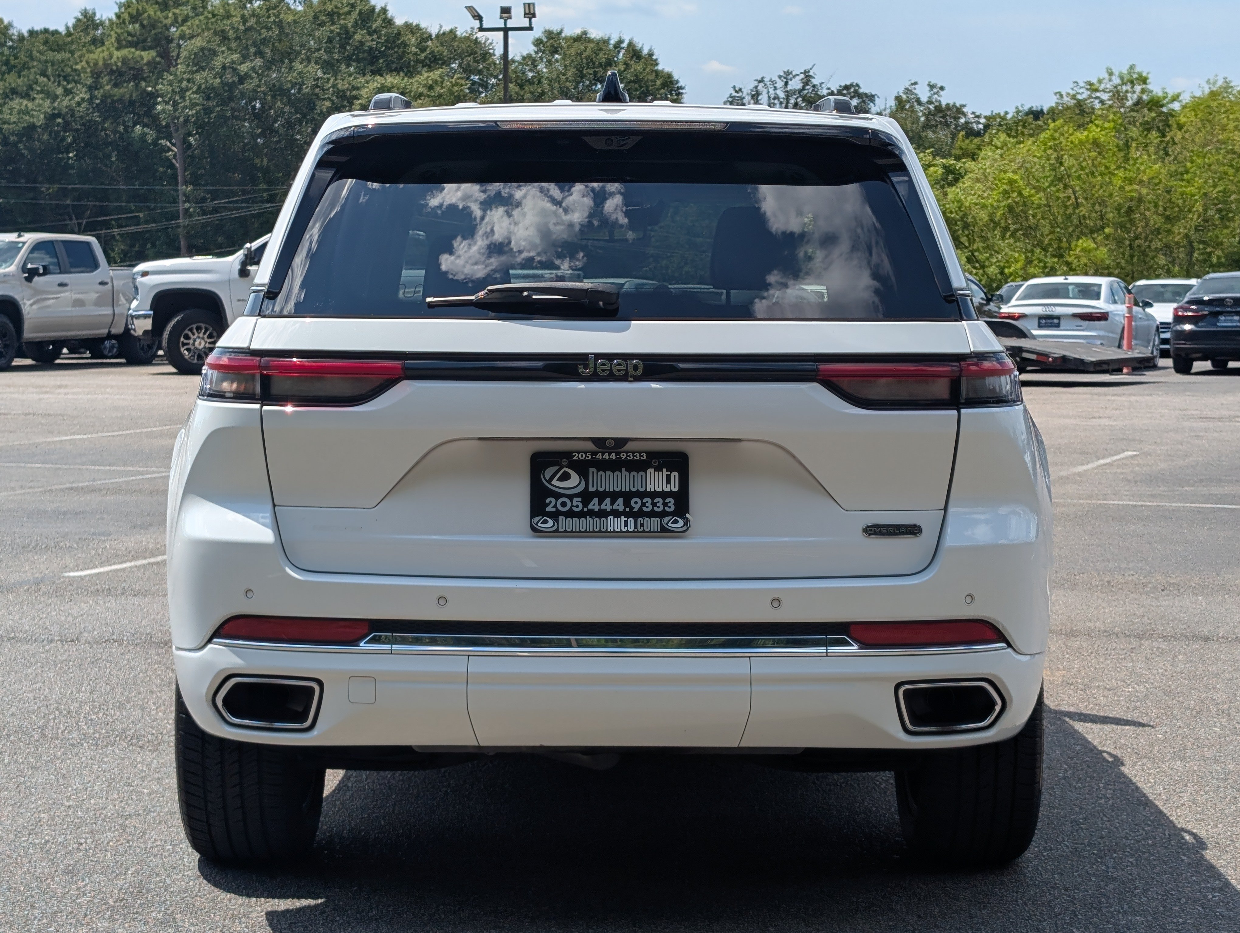 Used 2023 Jeep Grand Cherokee Overland w/ Adv Protech Group III RWD image 8