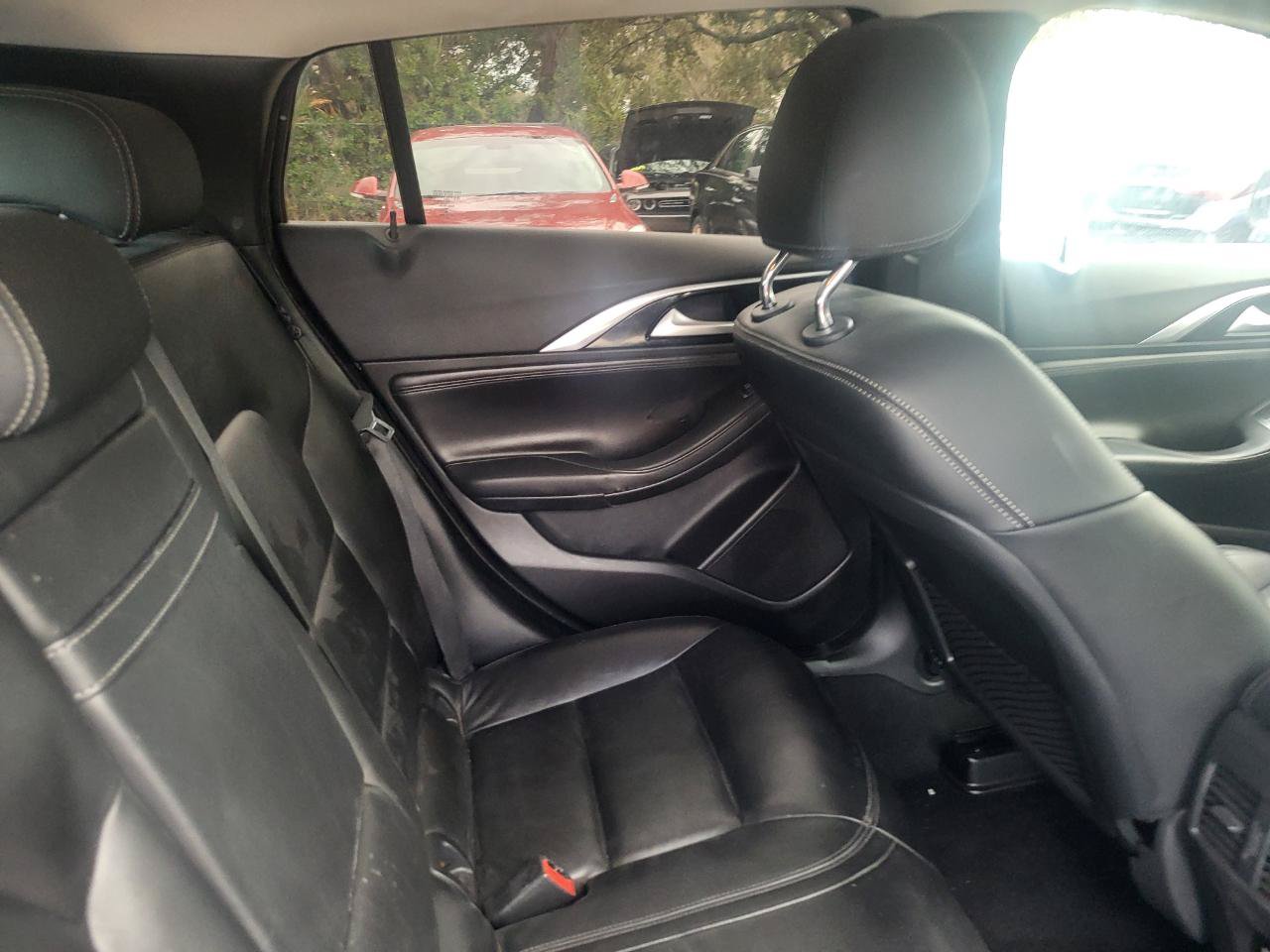 Used 2017 INFINITI QX30 AWD image 60