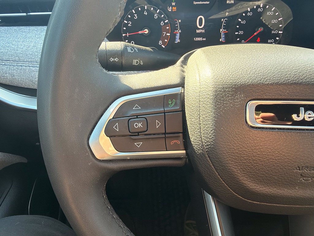 Used 2023 Jeep Compass Latitude w/ Convenience Group AWD/4WD image 25
