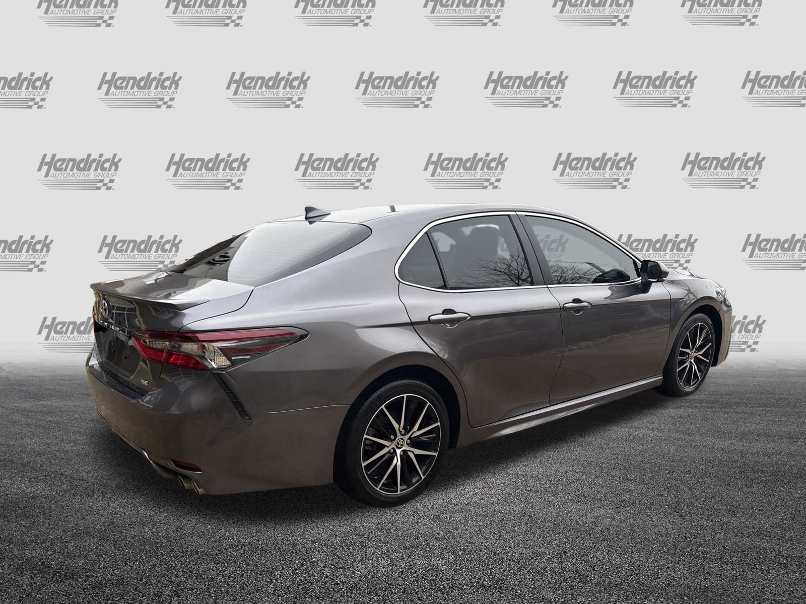 Used 2023 Toyota Camry SE image 10