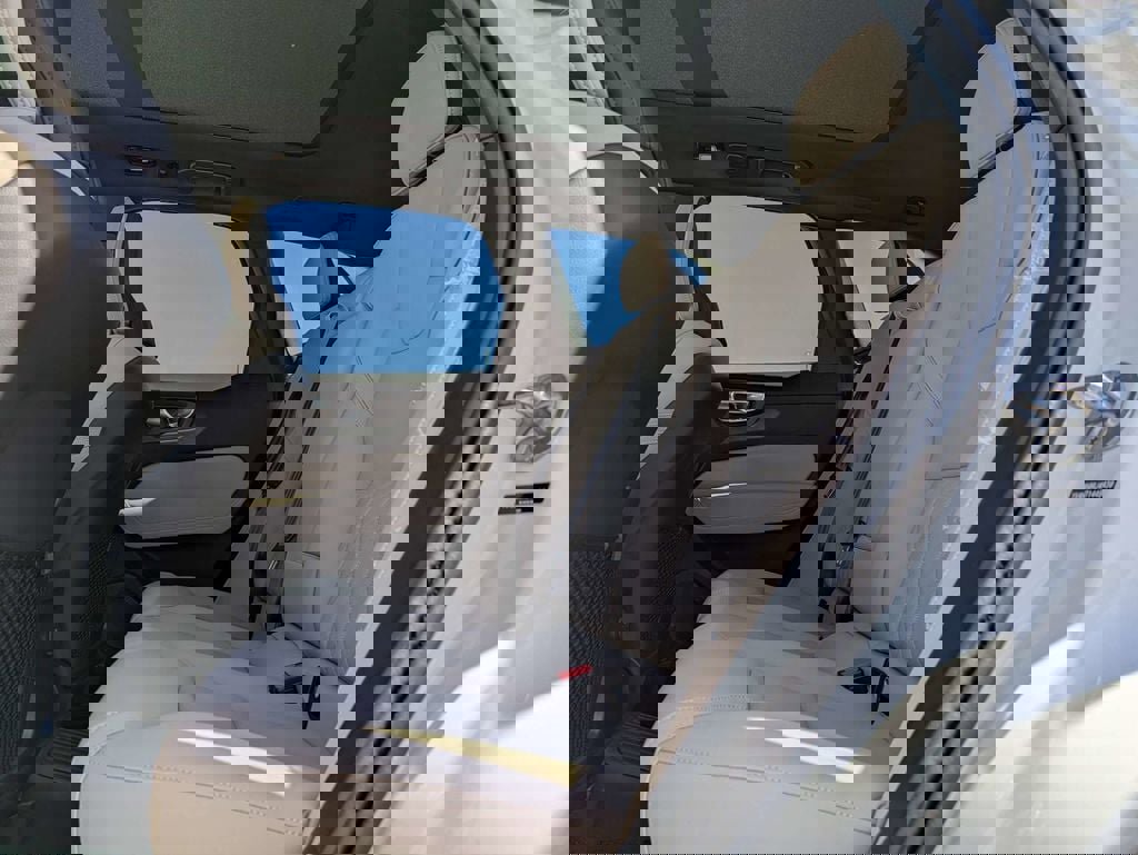 New 2026 Volvo XC60 T8 Core w/ Protection Package Premier image 16