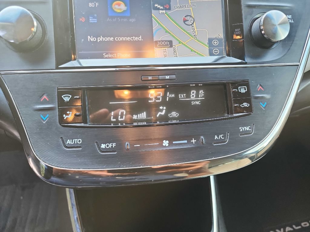 Used 2017 Toyota Avalon XLE FWD image 32