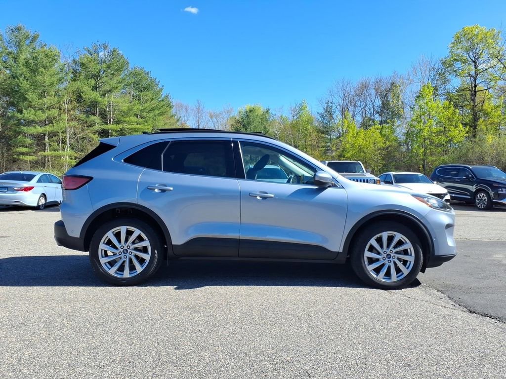 Used 2022 Ford Escape Titanium w/ Titanium Elite Package AWD/4WD image 4