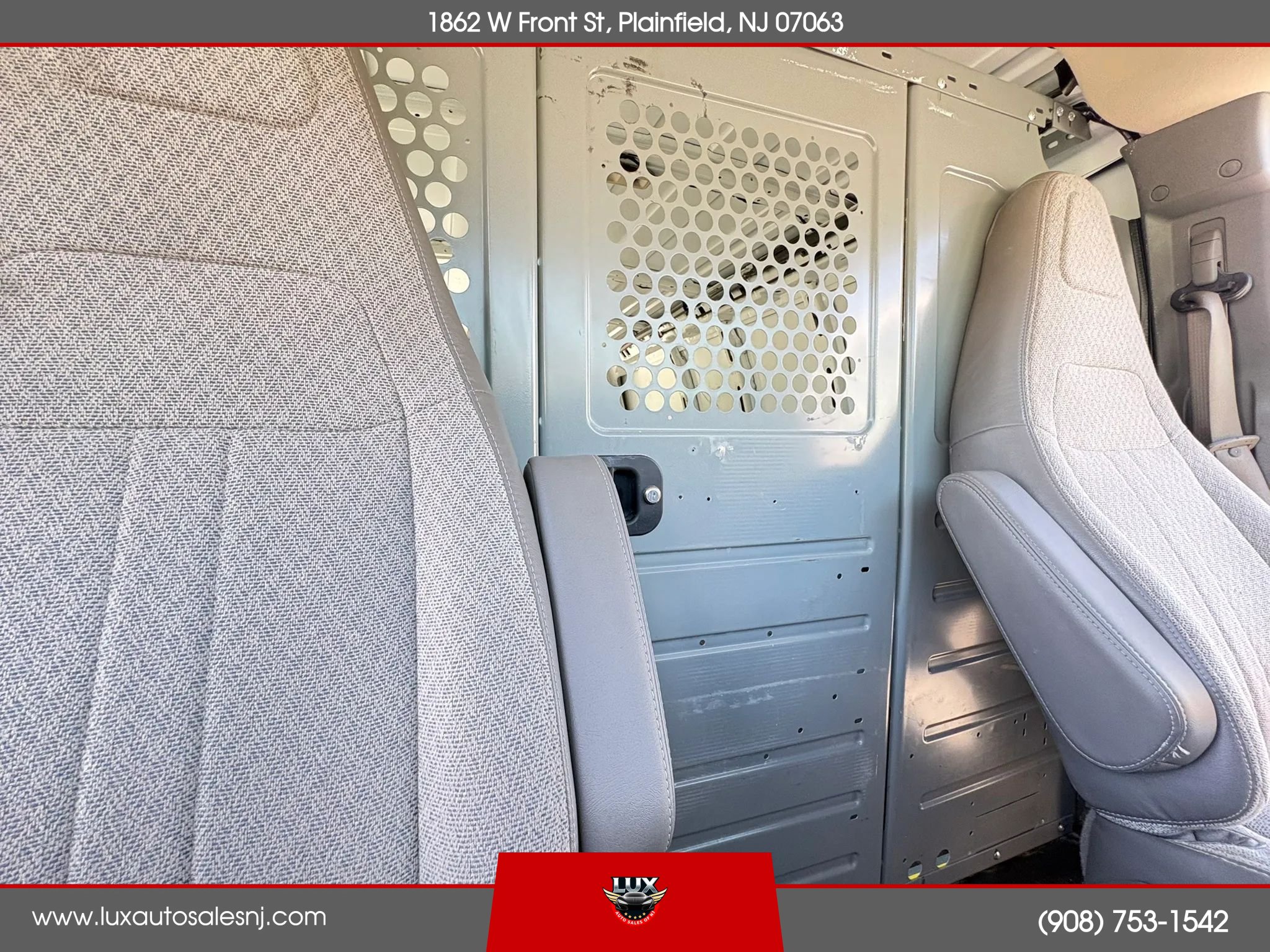 Used 2017 GMC Savana 2500 RWD image 17