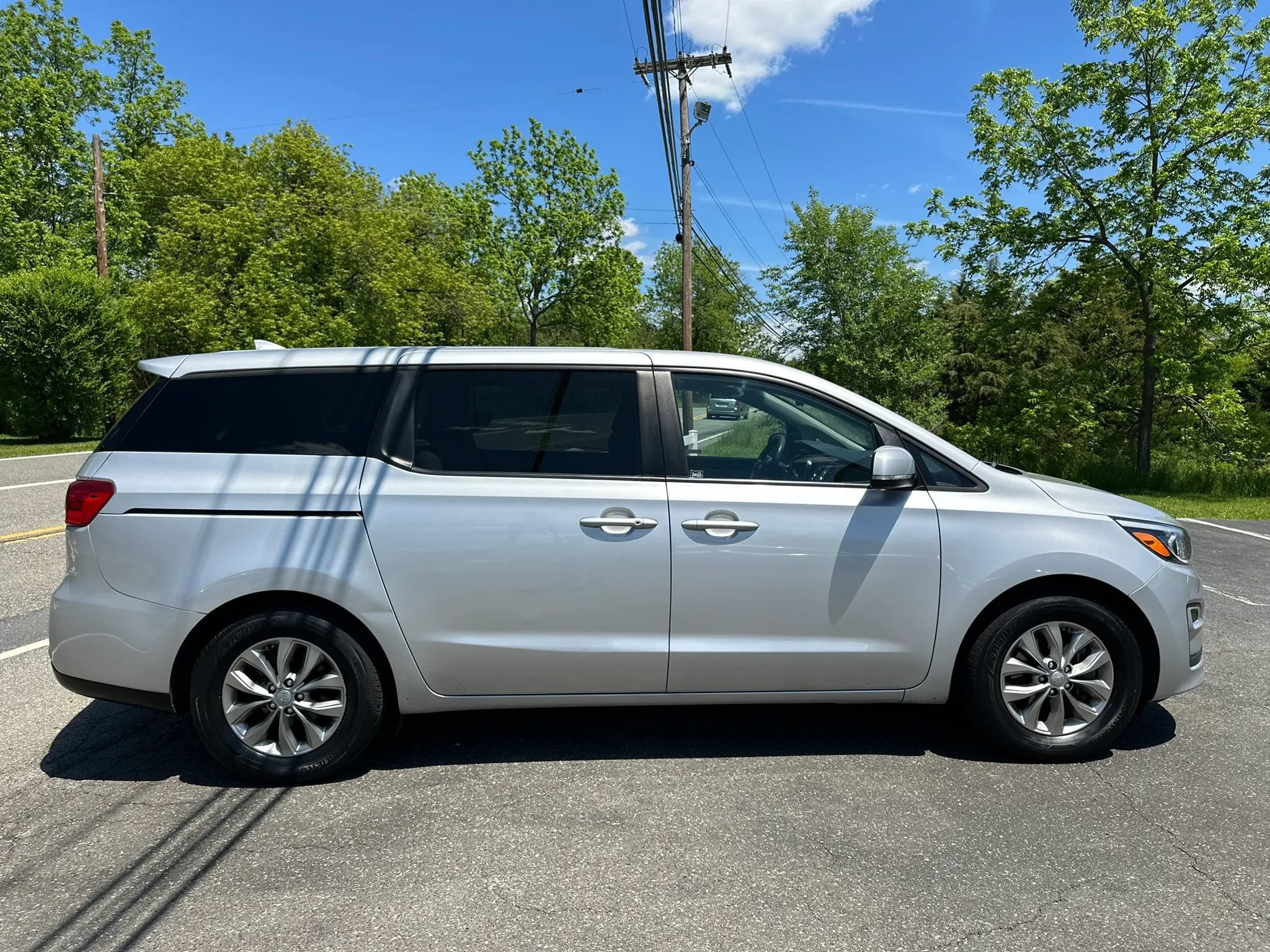 Used 2019 Kia Sedona LX FWD image 8