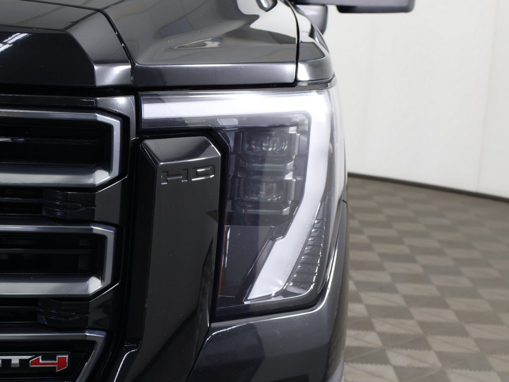 Used 2024 GMC Sierra 2500 AT4 w/ AT4 Premium Plus Package AWD/4WD image 18