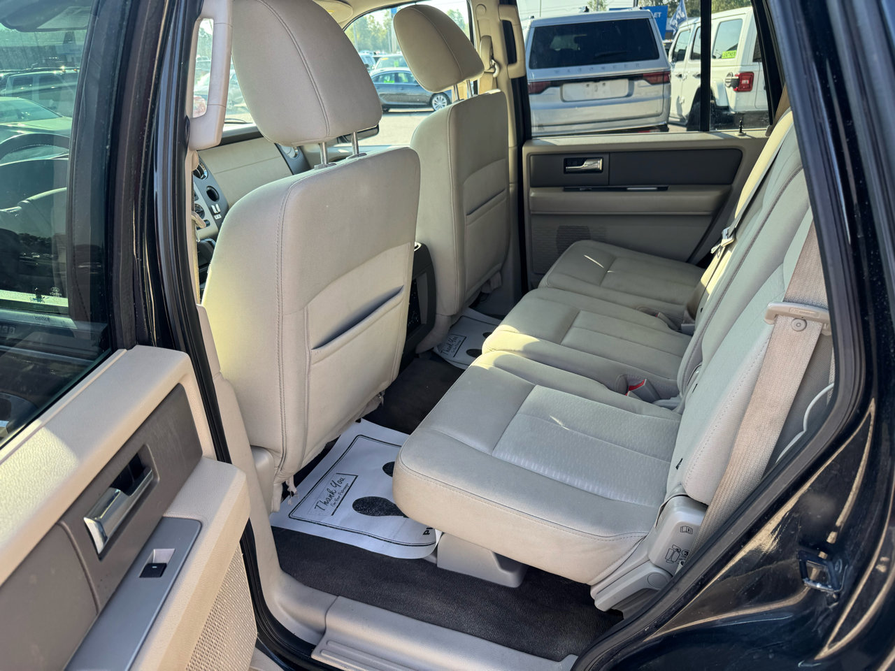 Used 2012 Ford Expedition XLT image 10