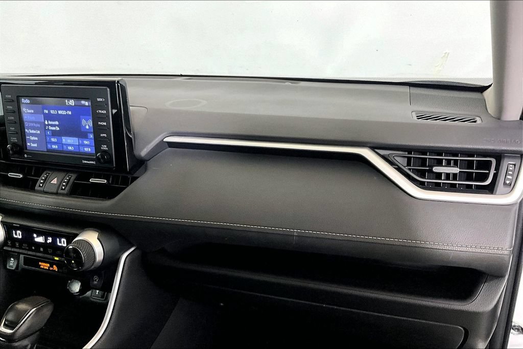 Used 2020 Toyota RAV4 XLE Premium FWD image 12