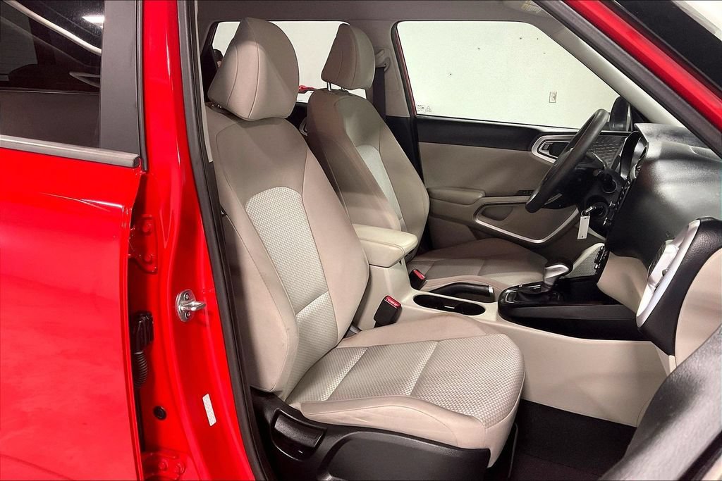 Used 2023 Kia Soul LX FWD image 9