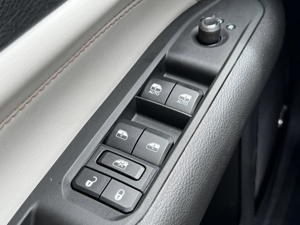 New 2026 Jeep Compass Limited w/ Sun, Sound & Navigation Group AWD/4WD image 26