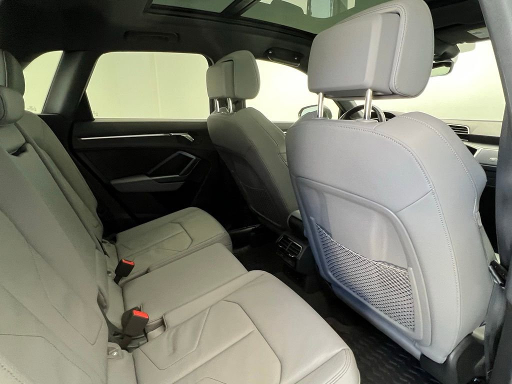 Used 2020 Audi Q3 2.0T Premium Plus w/ Premium Plus Package image 8