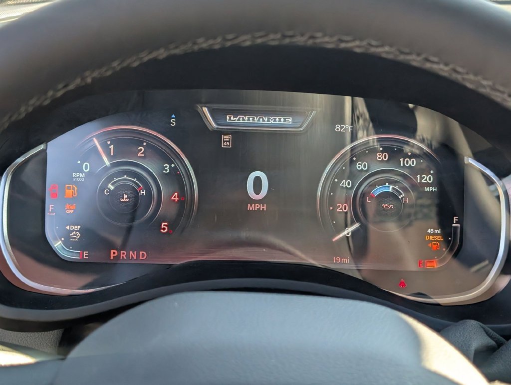 New 2026 RAM 2500 Laramie AWD/4WD image 17