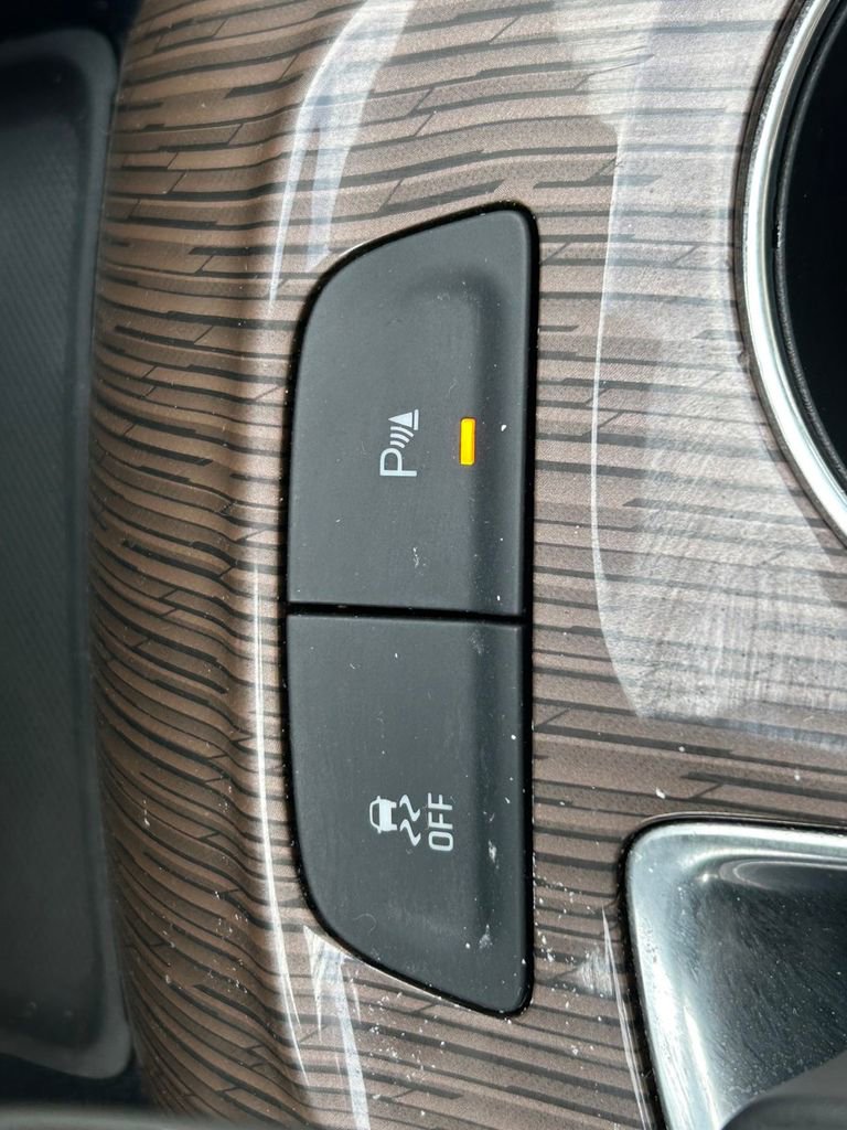 Used 2024 Chevrolet Malibu LT image 28