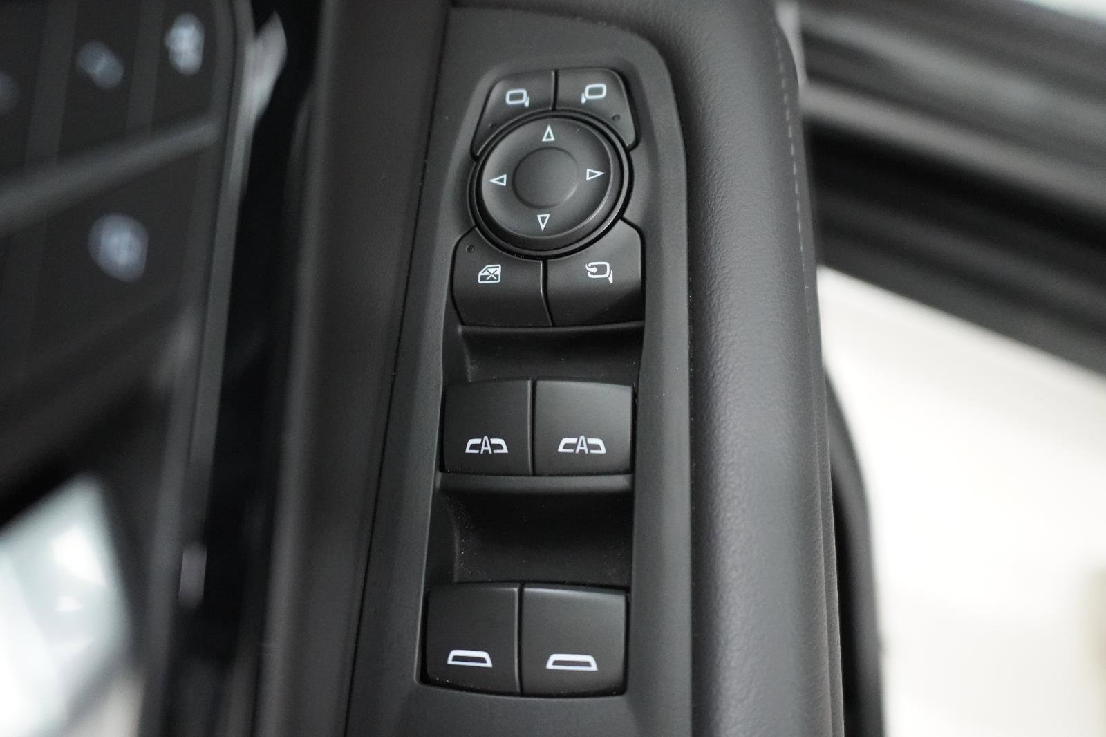 Used 2025 Chevrolet Tahoe LT w/ Comfort Package AWD/4WD image 15