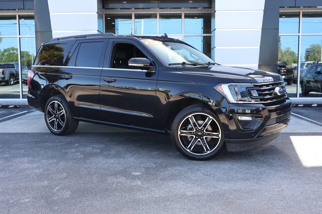 Used 2021 Ford Expedition Limited RWD image 2