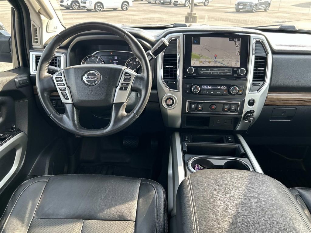 Used 2020 Nissan Titan SL image 19