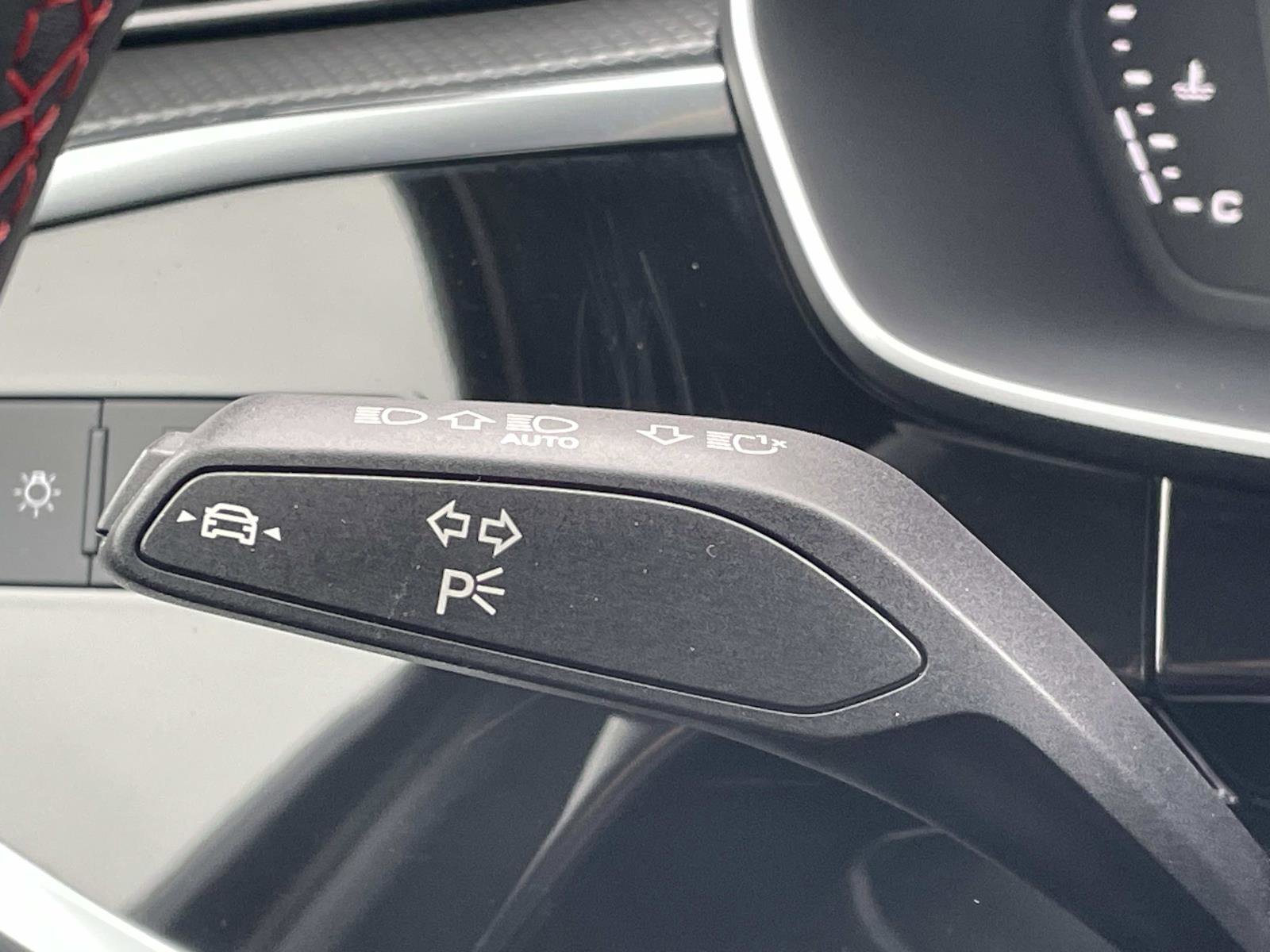 Used 2025 Audi Q3 2.0T Premium Plus w/ Premium Plus Package image 26