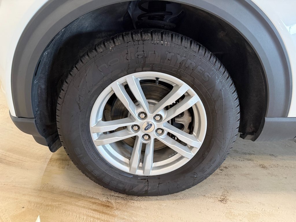 Used 2022 Ford Explorer XLT image 9