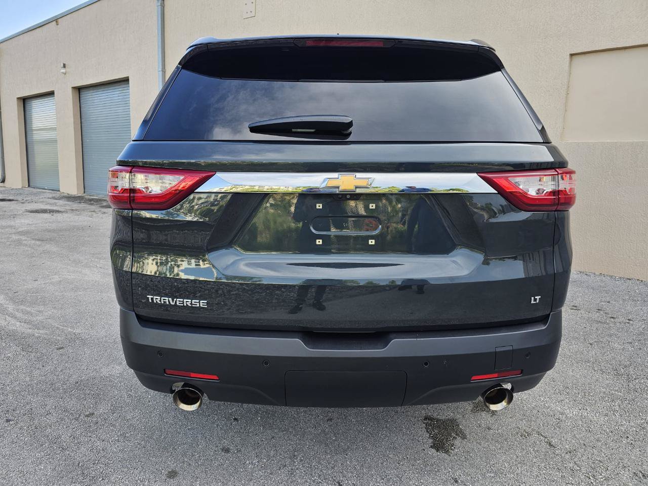 Used 2018 Chevrolet Traverse LT w/ LPO, 'HIT The Road' Package FWD image 8