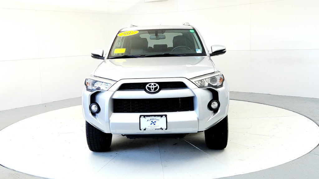 Certified 2017 Toyota 4Runner SR5 Premium AWD/4WD image 8