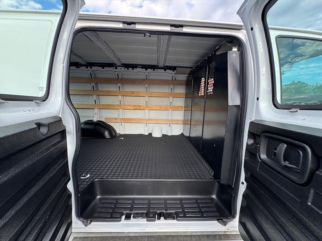 Used 2023 Chevrolet Express 2500 w/ Driver Convenience Package RWD image 11