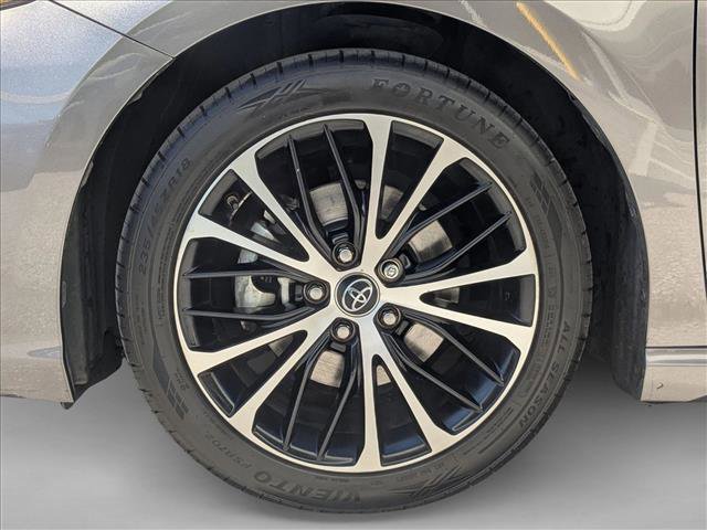 Used 2019 Toyota Camry SE image 24
