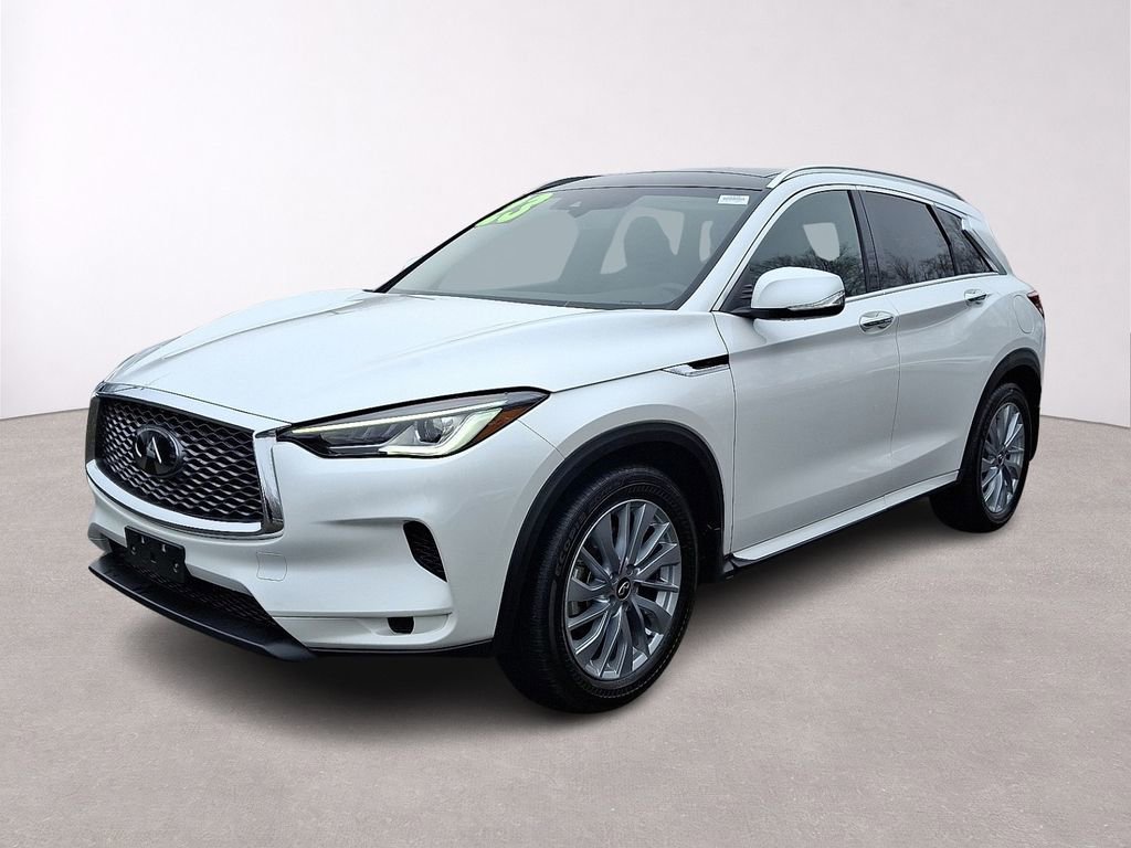 Used 2023 INFINITI QX50 Luxe AWD/4WD image 3