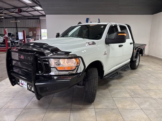 Used 2024 RAM 3500 Tradesman w/ Chrome Appearance Group image 3