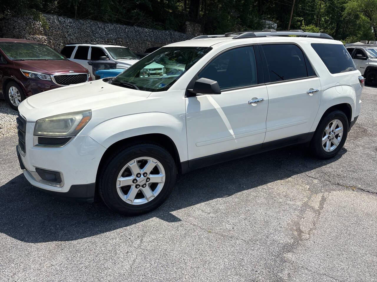 Used 2014 GMC Acadia SLE AWD/4WD image 1