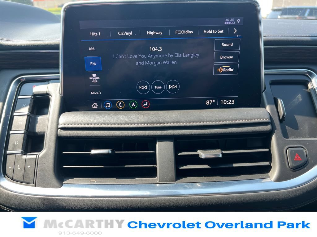 Used 2021 Chevrolet Suburban High Country w/ Premium Package AWD/4WD image 16
