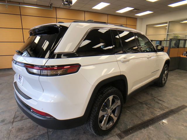 Used 2022 Jeep Grand Cherokee Limited 4xe AWD/4WD image 7