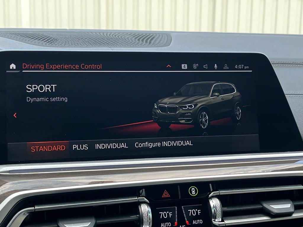 Used 2022 BMW X5 xDrive40i w/ Premium Package AWD/4WD image 43